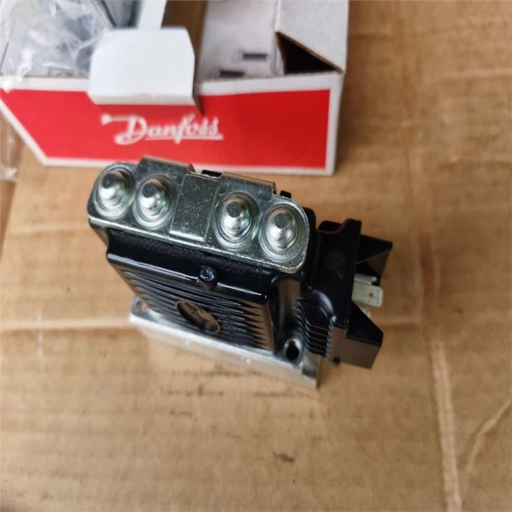 Sauer Danfoss 157B PVEM-12V PVE2SV PVEM32 155G4093 Hydraulic Proportional Valve 157B4032 157B4033 157B4116